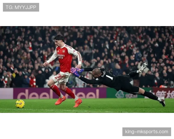 哈弗茨在新赛季展现出色状态与团队默契，表现稳健引人关注